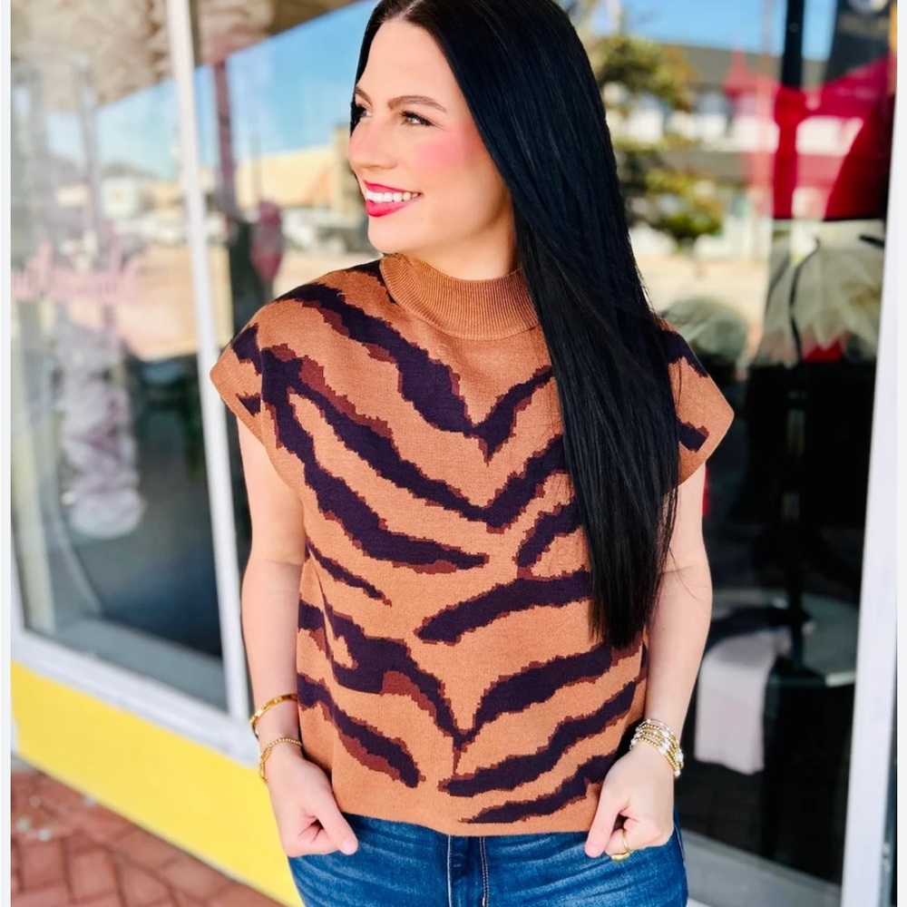 entro Rust Tiger Stripe Mock Neck sleeveless Sweater M